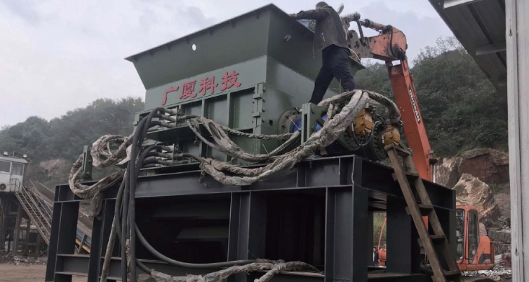 GS系列金属包块预碎机